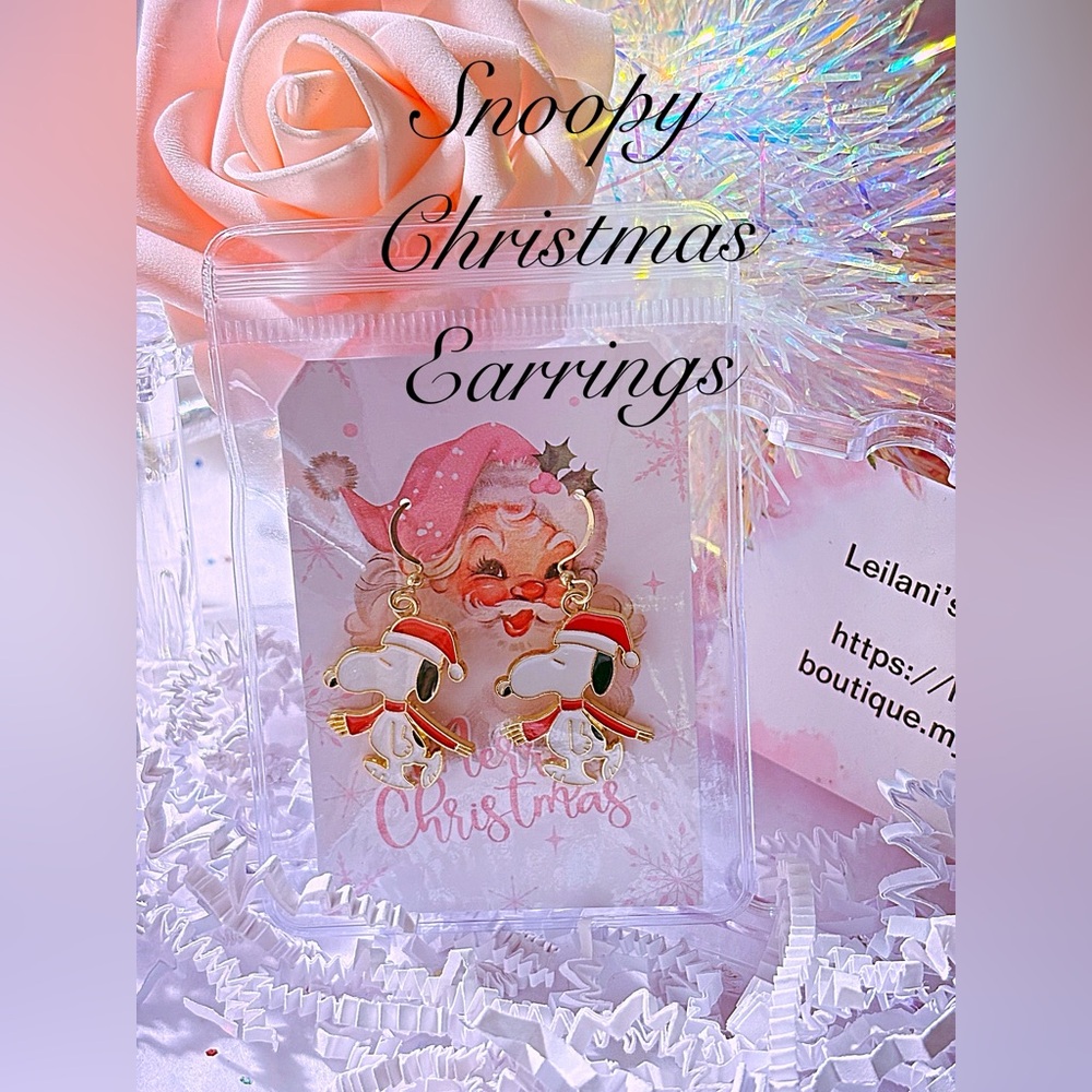 Snoopy Christmas earrings/gifts ideas/Christmas Eve /holiday season/